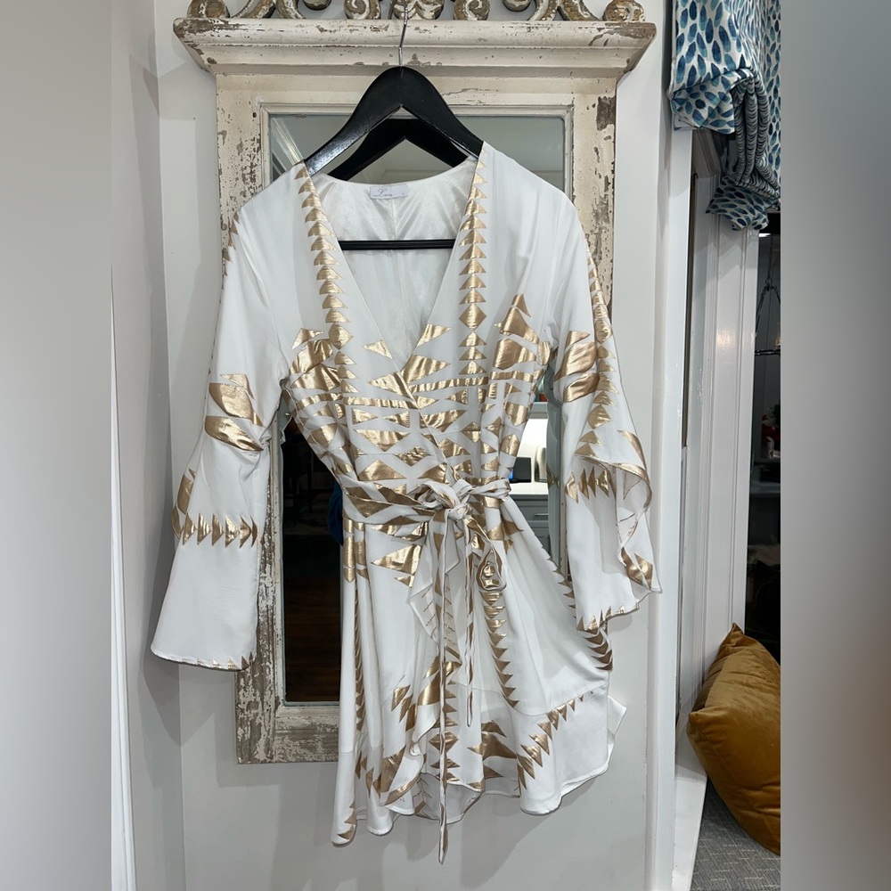 Like new Lace wrap dress size small